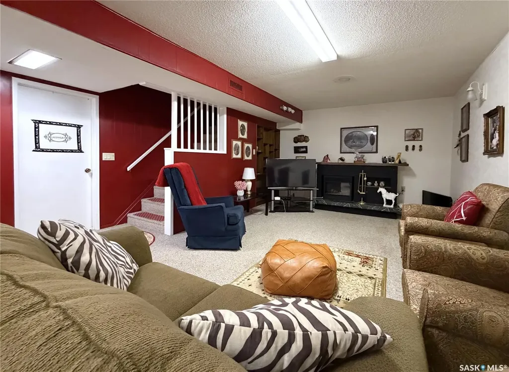 1442 Nicholson Road Estevan SK S4A 1T8