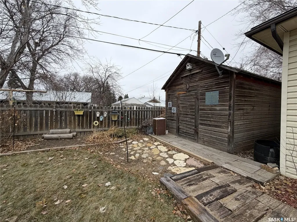 1442 Nicholson Road Estevan SK S4A 1T8
