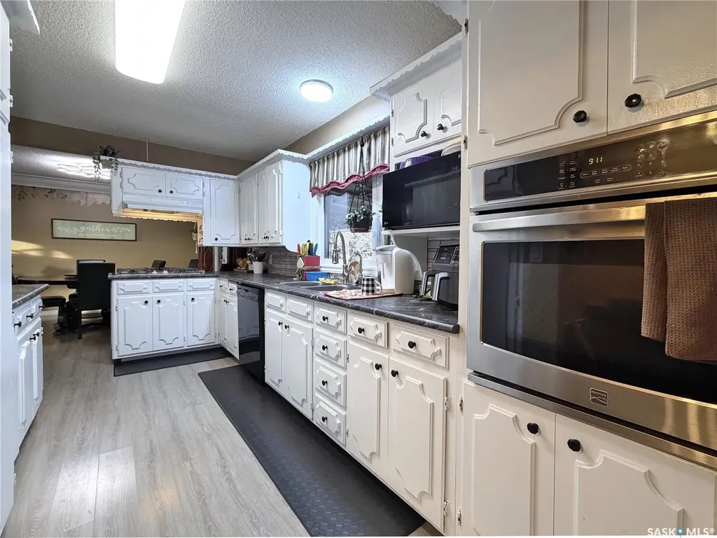 1442 Nicholson Road Estevan SK S4A 1T8