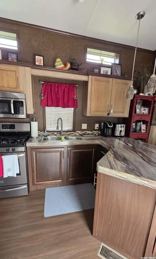 301 Railway Street Paradise Hill SK S0M 2G0