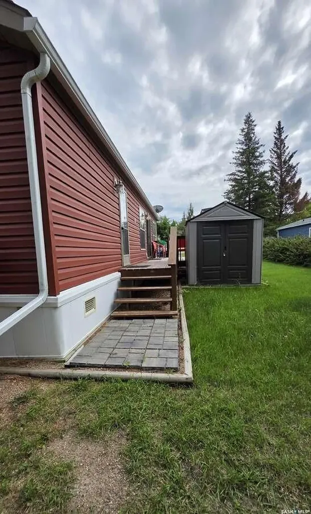 301 Railway Street Paradise Hill SK S0M 2G0