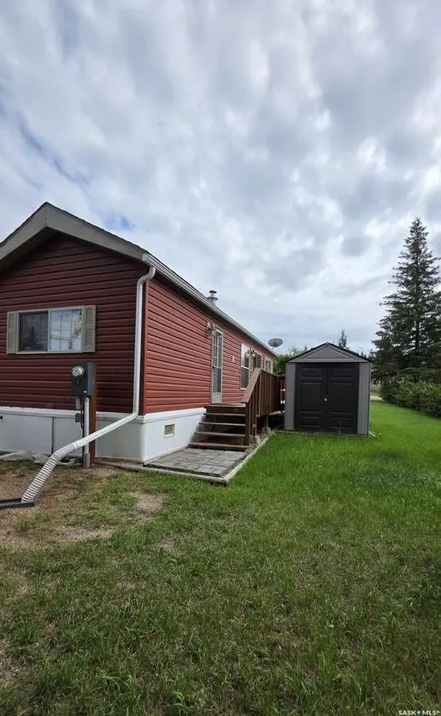 301 Railway Street Paradise Hill SK S0M 2G0