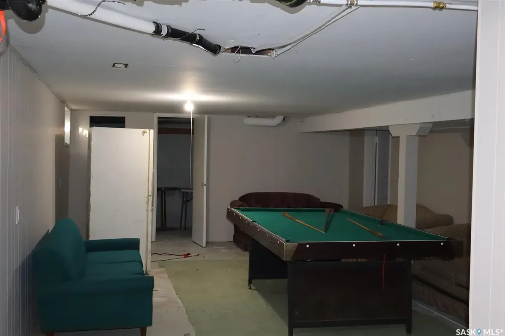 203 5th Avenue W Assiniboia SK S0H 0B0