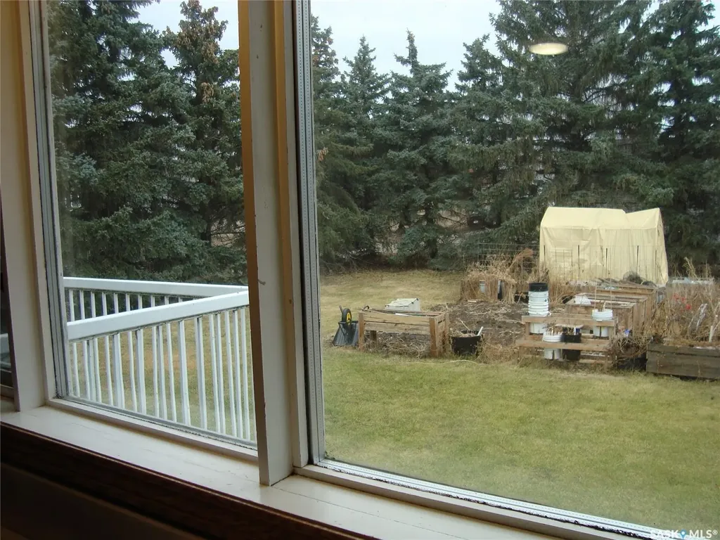 105 4th Avenue W Kyle SK S0L 1T0