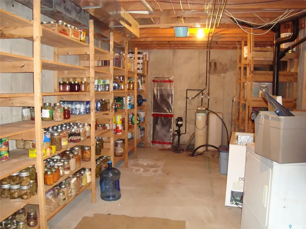 105 4th Avenue W Kyle SK S0L 1T0