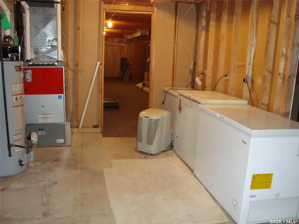 105 4th Avenue W Kyle SK S0L 1T0