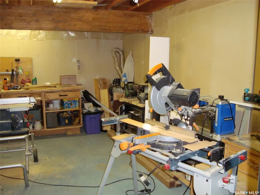 105 4th Avenue W Kyle SK S0L 1T0