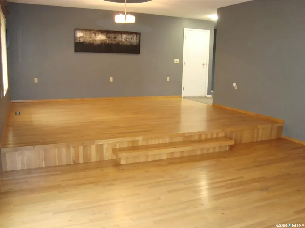 105 4th Avenue W Kyle SK S0L 1T0