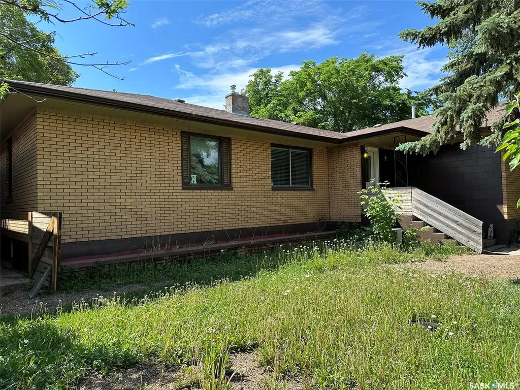 502 1st Street W Meadow Lake SK S9X 1E5