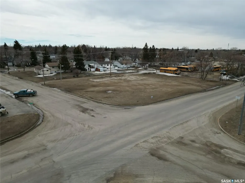 512 1st Avenue E Assiniboia SK S0H 0B0