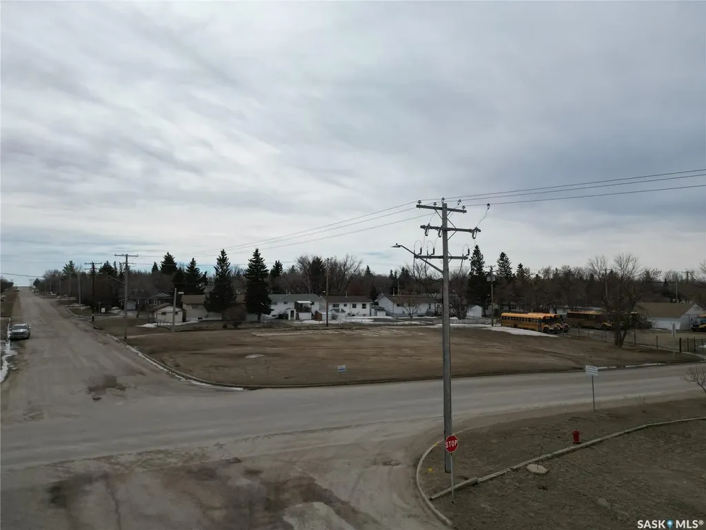 512 1st Avenue E Assiniboia SK S0H 0B0