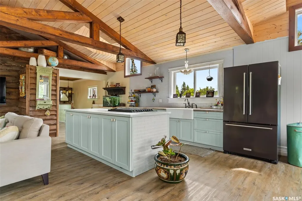 4 Regina Avenue Katepwa Beach SK S0G 2Y0