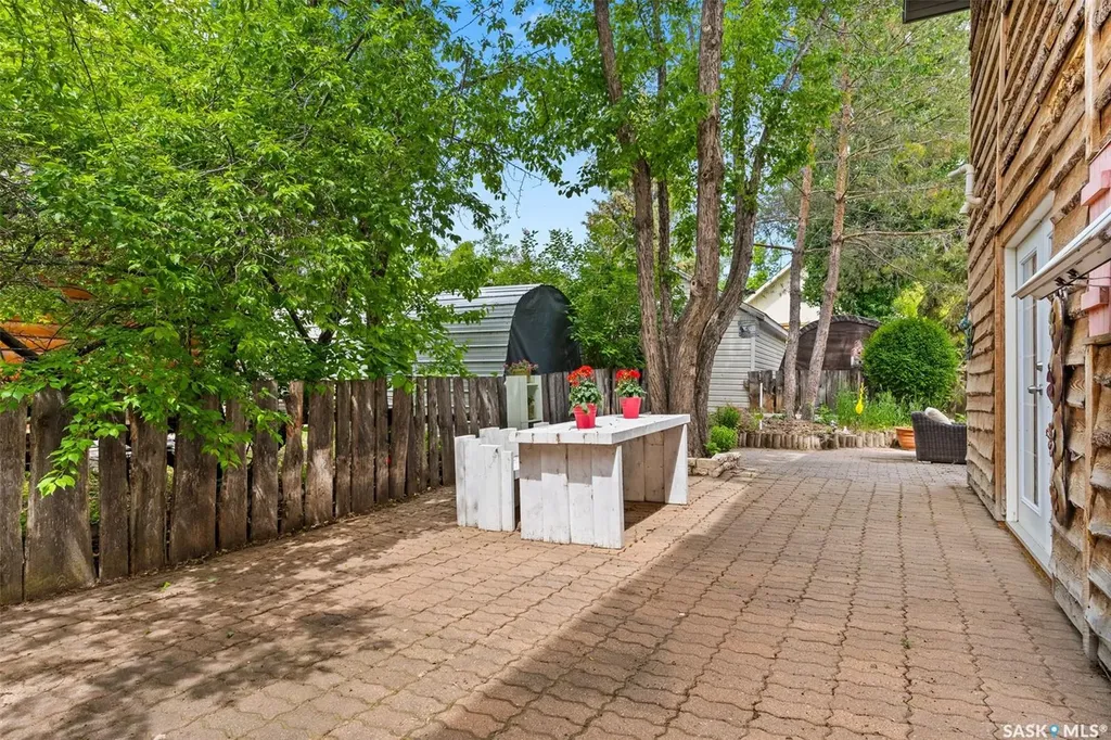 4 Regina Avenue Katepwa Beach SK S0G 2Y0