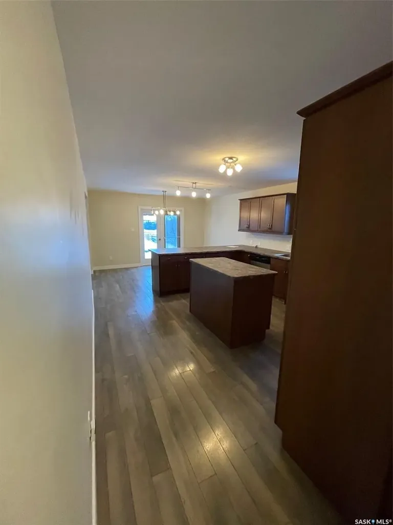 431 Vaughan Street W Moose Jaw SK S6H 5N1