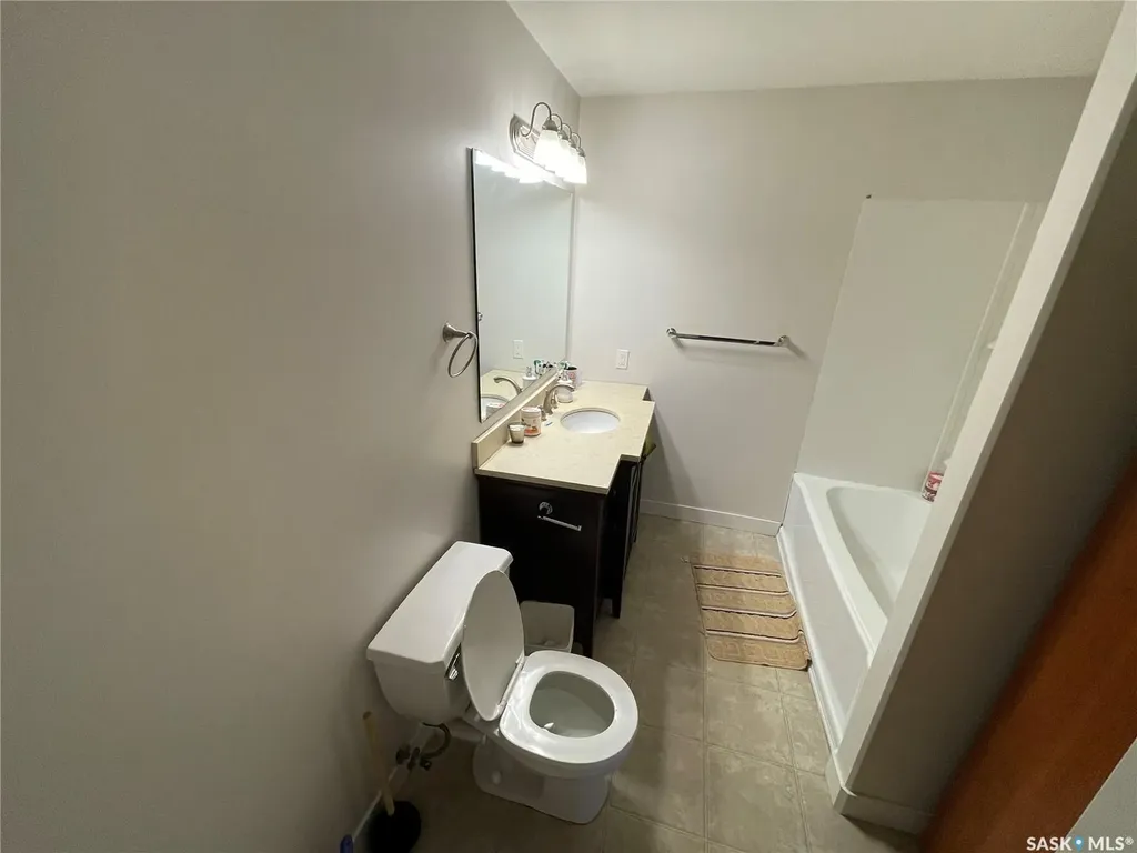 431 Vaughan Street W Moose Jaw SK S6H 5N1