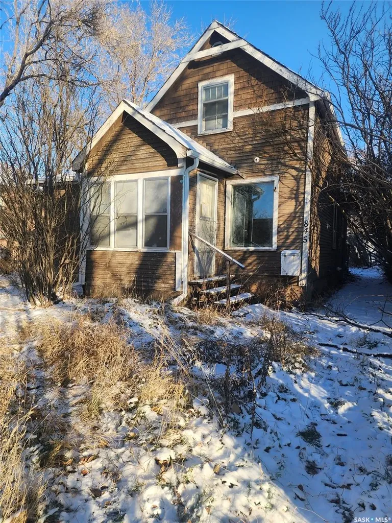845 Edgar Street Regina SK S4N 3J1