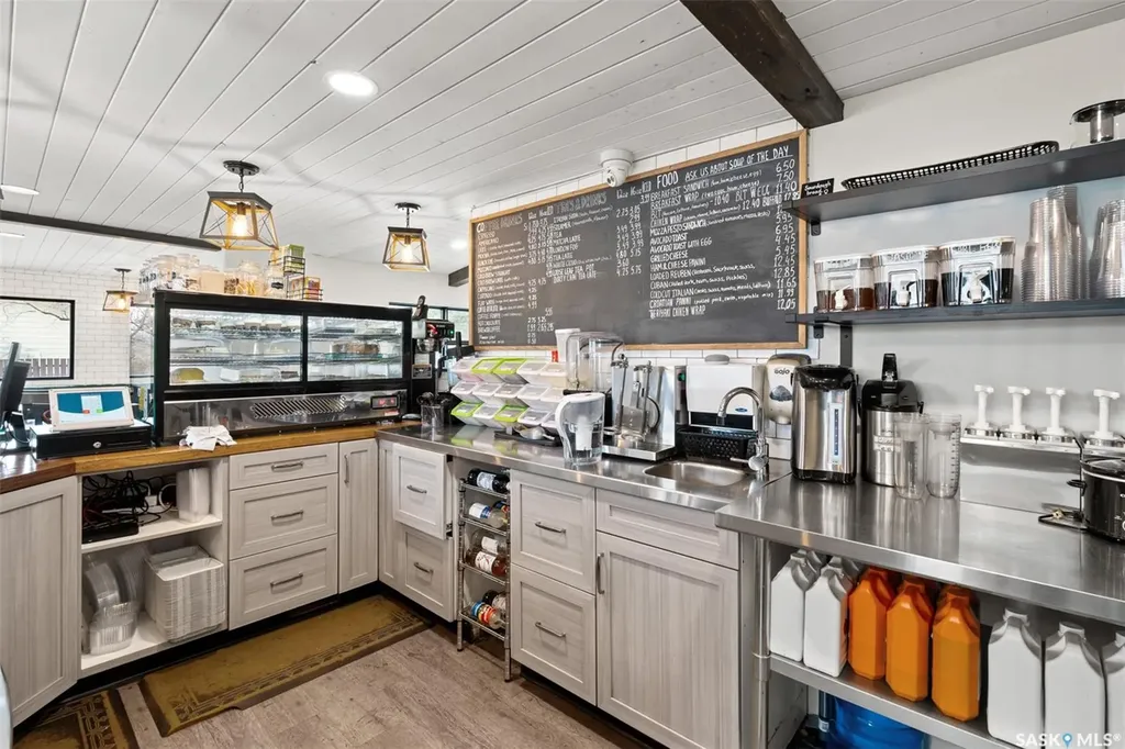 402 1st Avenue S Martensville SK S0K 0A2