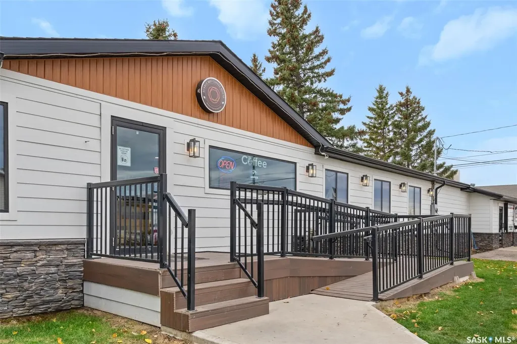 402 1st Avenue S Martensville SK S0K 0A2