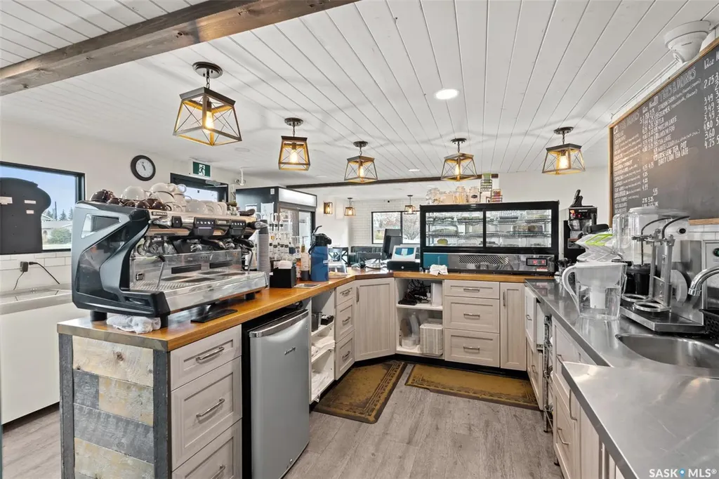 402 1st Avenue S Martensville SK S0K 0A2