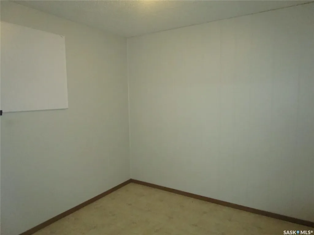 206 3rd Avenue E Assiniboia SK S0H 0B0