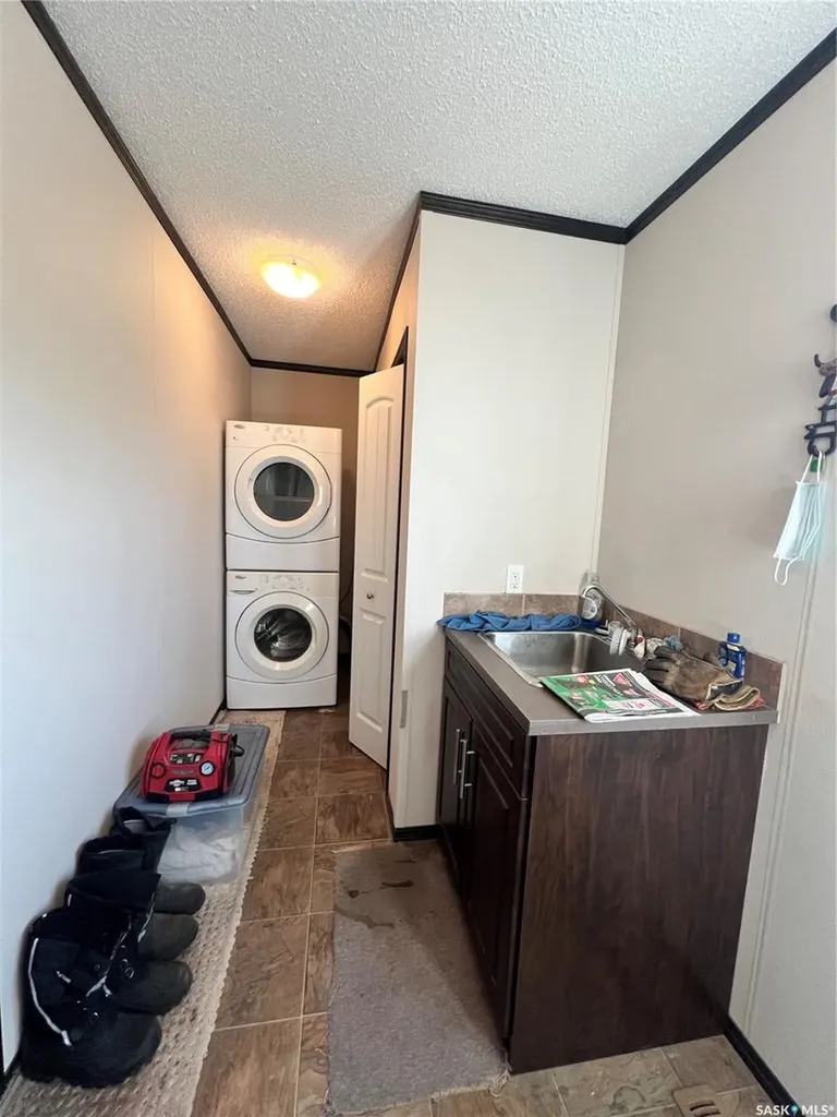 42 2nd Street Tompkins SK S0N 2S0