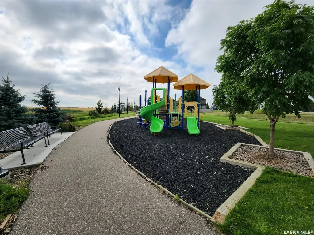 162 Delaet Drive Weyburn SK S4H 3C1