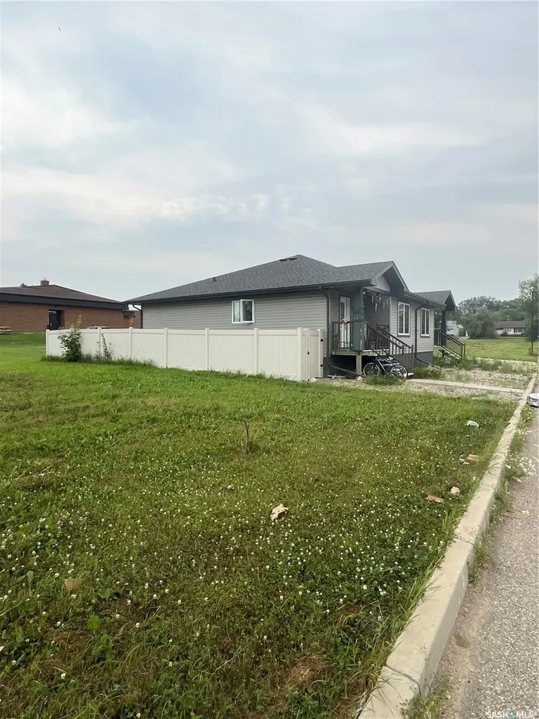 74 Cameron Way Yorkton SK S3N 2X3