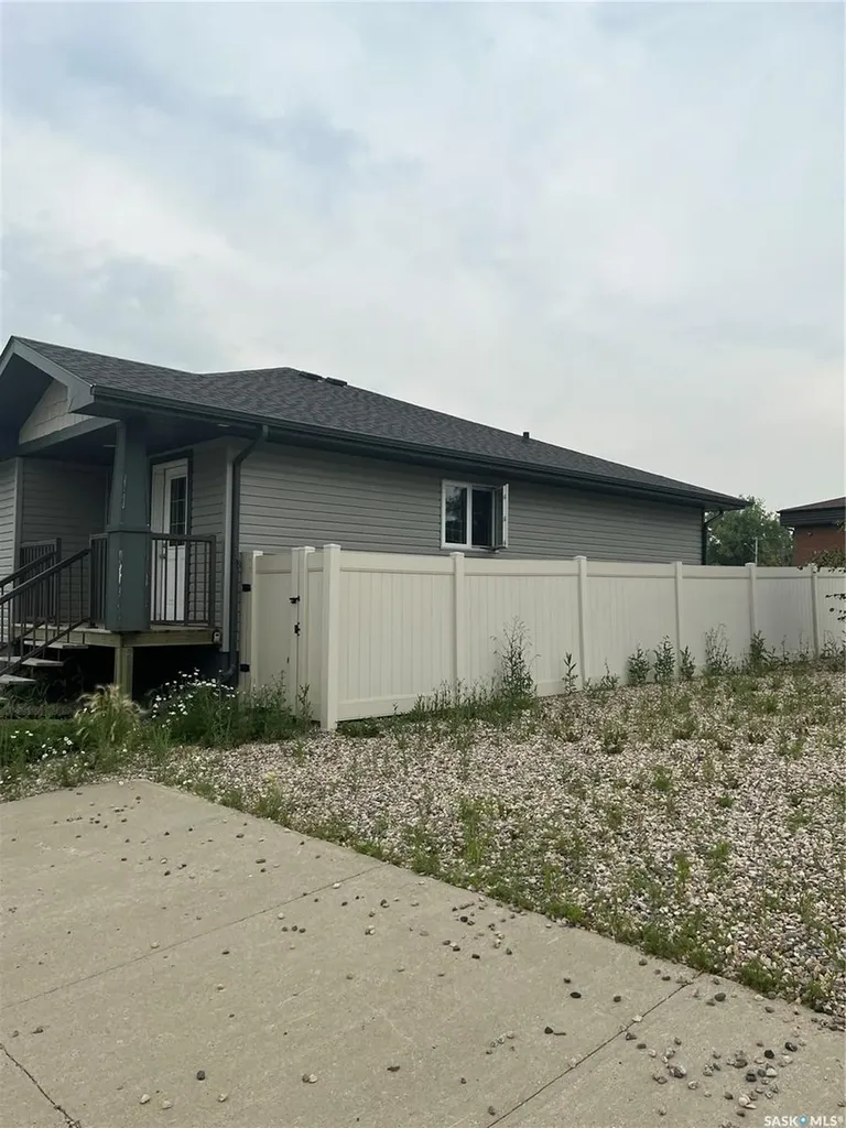 72 Cameron Way Yorkton SK S3N 2X3