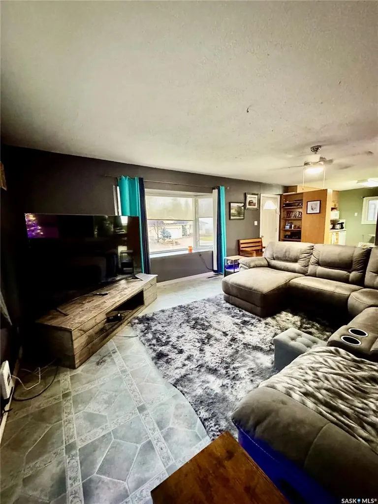 719 Donald Street Hudson Bay SK S0E 0Y0