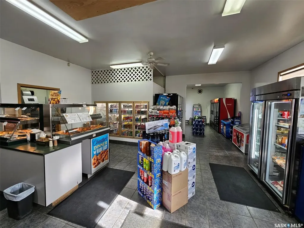 512 & 602 Railway Avenue Oxbow SK S0C 2B0