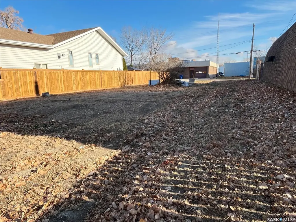 210 Maple Street Maple Creek SK S0N 1N0