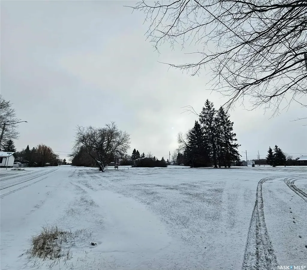 18 3rd Street Sheho SK S0A 3T0
