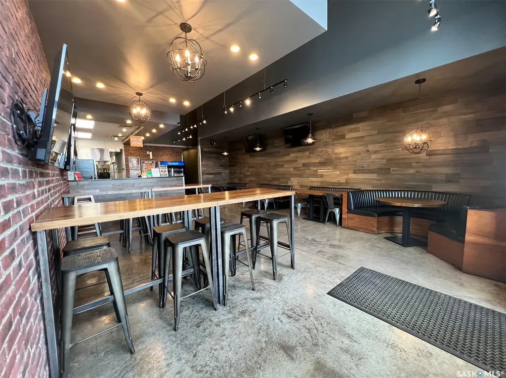 3012 8th Street Saskatoon SK S7H 0W2