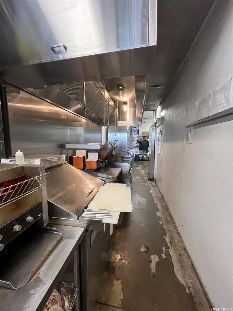 3012 8th Street Saskatoon SK S7H 0W2