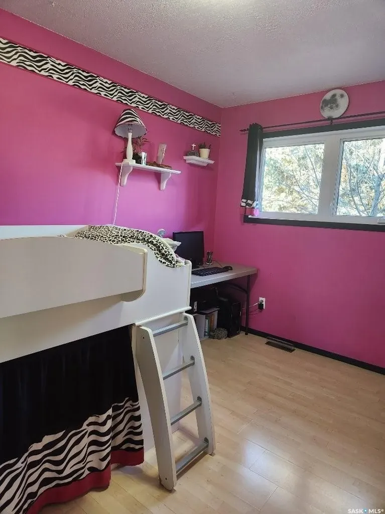 706 Grey Avenue Grenfell SK S0G 2B0