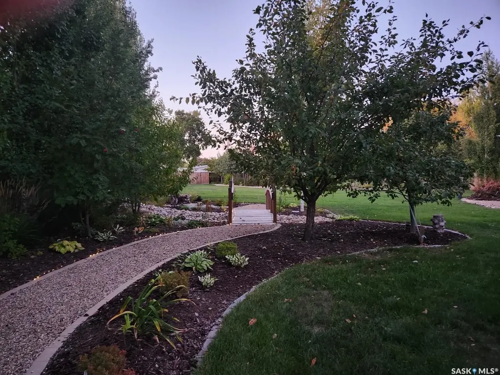 706 Grey Avenue Grenfell SK S0G 2B0