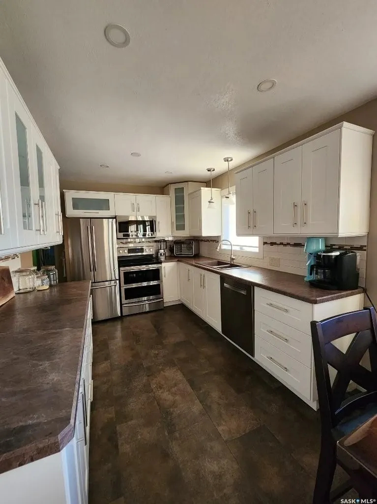 706 Grey Avenue Grenfell SK S0G 2B0