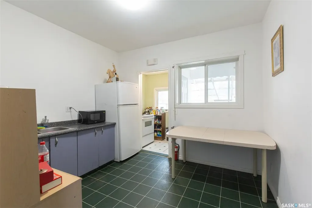 348 High Street W Moose Jaw SK S6H 1S9