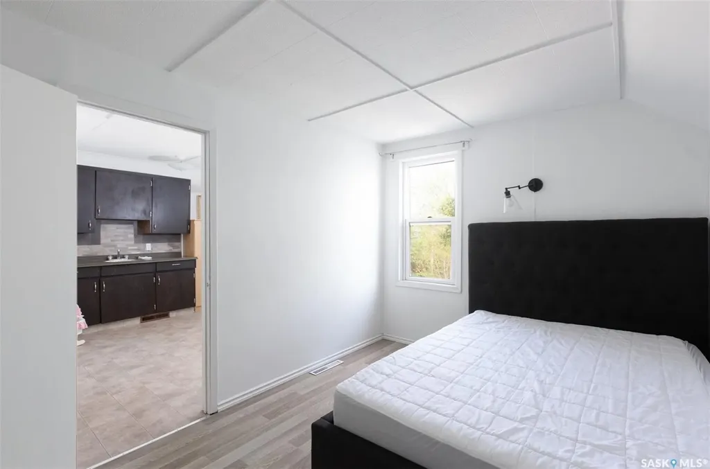348 High Street W Moose Jaw SK S6H 1S9