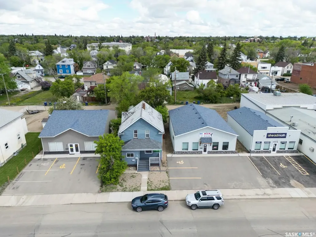 348 High Street W Moose Jaw SK S6H 1S9