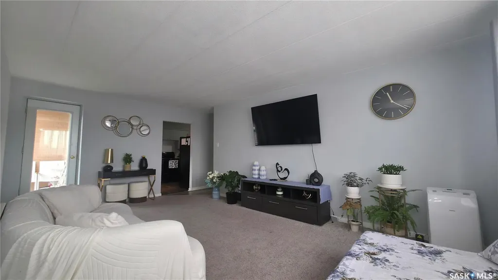 2620 5th Avenue N Regina SK S4R 5E5
