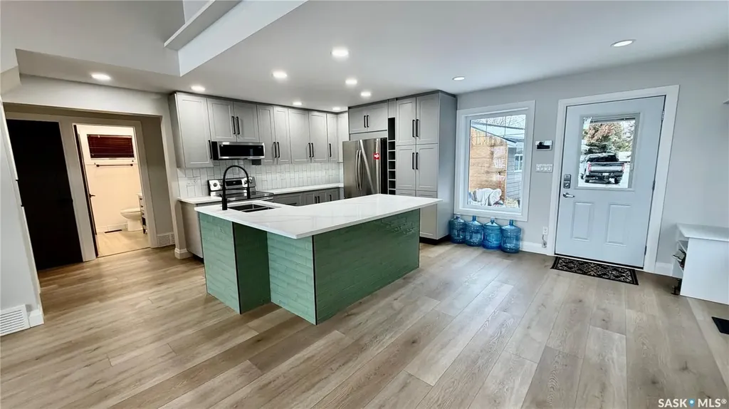 2 Lakeview Lane Katepwa Beach SK S0G 2Y0