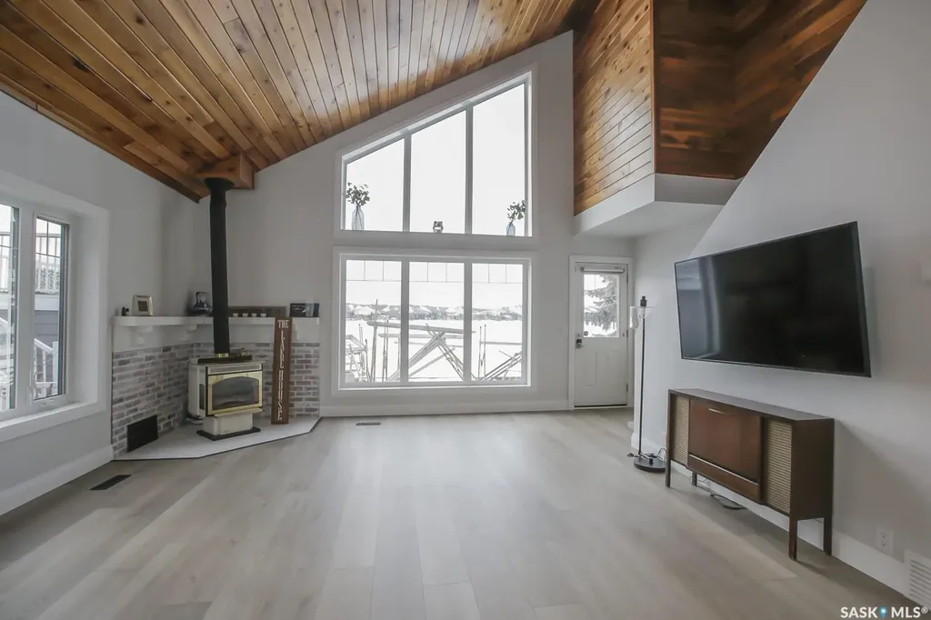 2 Lakeview Lane Katepwa Beach SK S0G 2Y0