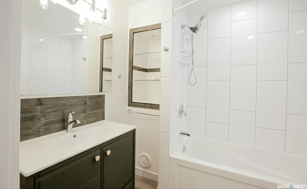 2 Lakeview Lane Katepwa Beach SK S0G 2Y0