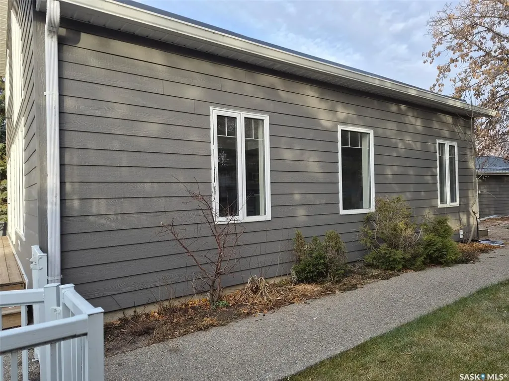 2 Lakeview Lane Katepwa Beach SK S0G 2Y0