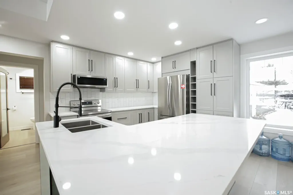 2 Lakeview Lane Katepwa Beach SK S0G 2Y0