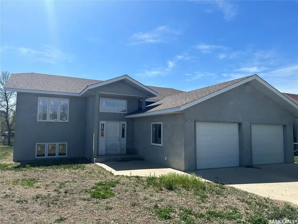 117 Carson Bay Lampman SK S0C 0B5