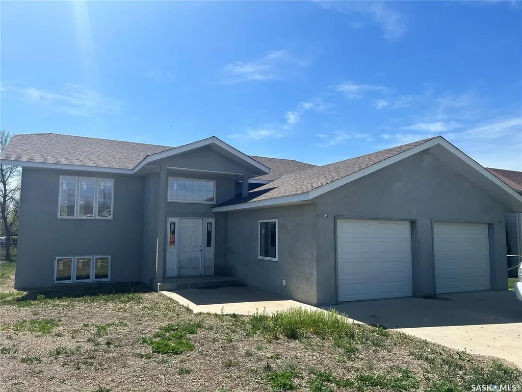117 Carson Bay Lampman SK S0C 0B5