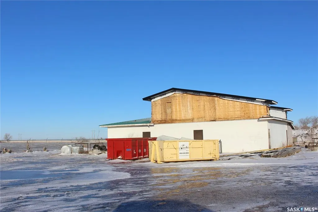2020 Norwood Avenue Moose Jaw SK S6J 1E7