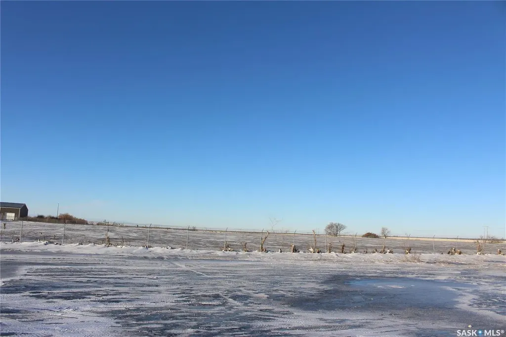 2020 Norwood Avenue Moose Jaw SK S6J 1E7